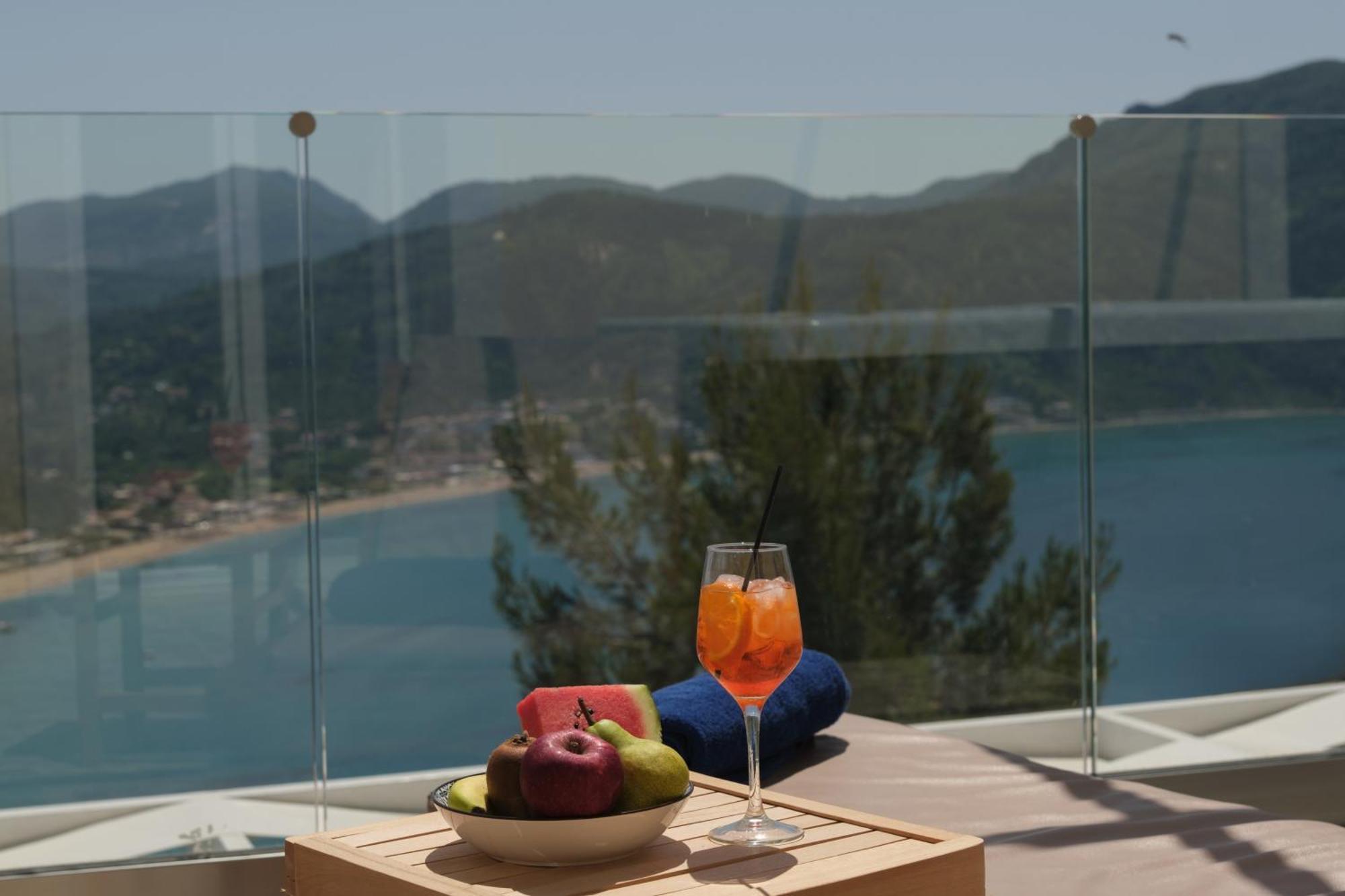 Zeus Throne Hotel apartamentowy